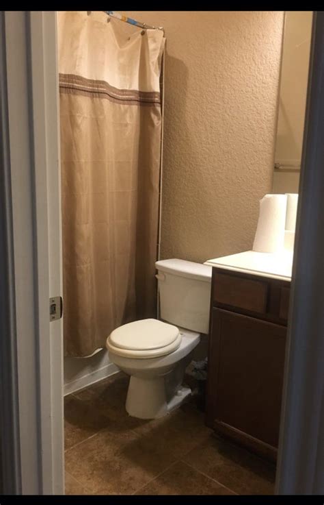 Minutes to Downtown Phoenix, 1 <b>room</b> Central Phoenix (85008) No Fee. . Craigslist rooms for rent with private bathroom near arizona